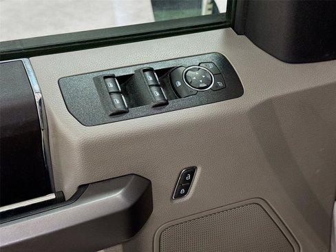 Used 2018 Ford F150 XLT image 16