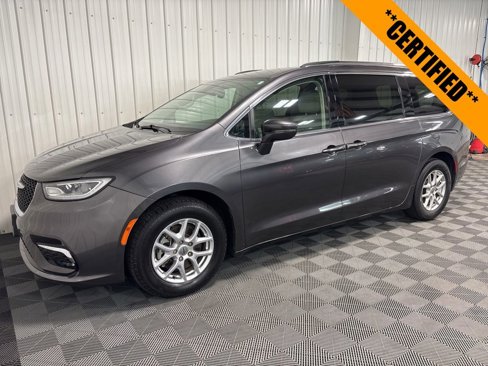 Certified 2021 Chrysler Pacifica Touring-L image 8
