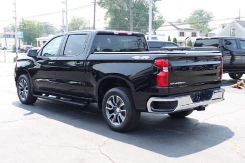 Used 2023 Chevrolet Silverado 1500 LT image 2