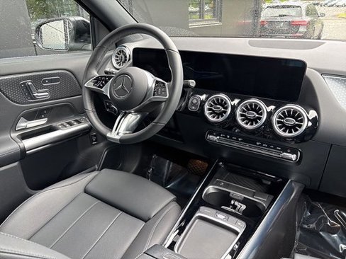 Used 2025 Mercedes-Benz GLA 250 4MATIC image 36