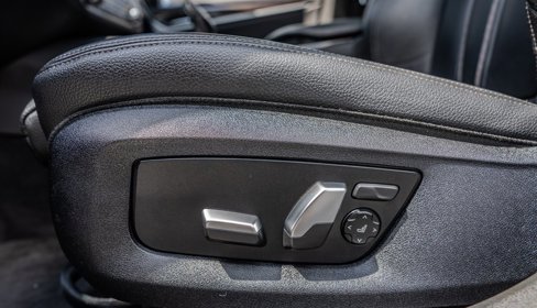 Used 2019 BMW 530i w/ Convenience Package image 26