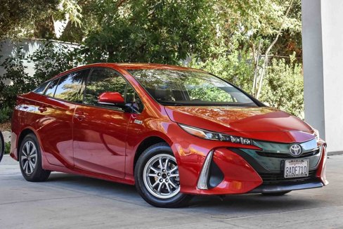 Used 2017 Toyota Prius Prime Premium image 1