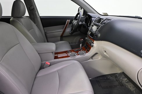 Used 2013 Toyota Highlander Limited image 16