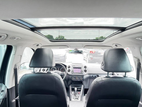 Used 2017 Volkswagen Tiguan Sport image 35