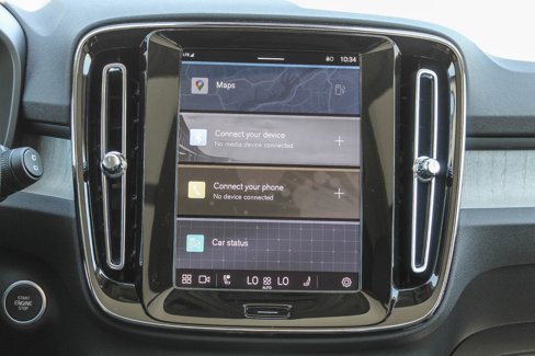 Used 2024 Volvo XC40 B5 Plus w/ Climate Package image 13