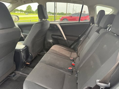 Used 2017 Toyota RAV4 LE image 15