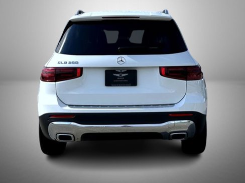 Used 2024 Mercedes-Benz GLB 250 image 6