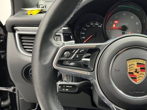 Used 2018 Porsche Macan S image 13
