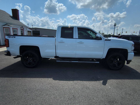 Used 2017 Chevrolet Silverado 1500 LT w/ All Star Edition image 5