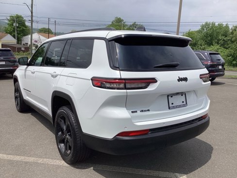 Used 2022 Jeep Grand Cherokee L Laredo image 7