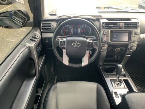 Used 2018 Toyota 4Runner SR5 Premium image 18