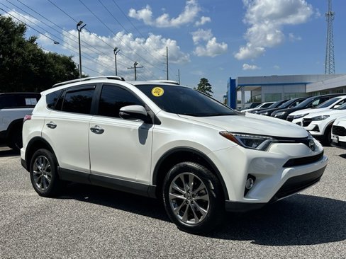Used 2018 Toyota RAV4 Limited image 4