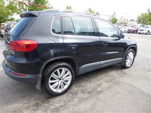 Used 2015 Volkswagen Tiguan SE image 6