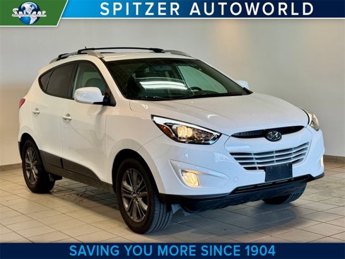 Used 2015 Hyundai Tucson SE image 1