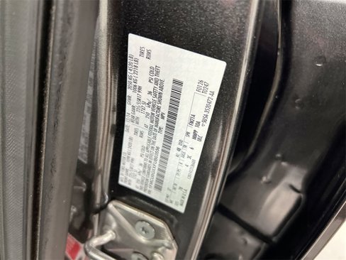 Used 2015 Ford Escape SE image 26