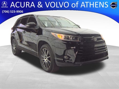 Used 2017 Toyota Highlander SE image 1