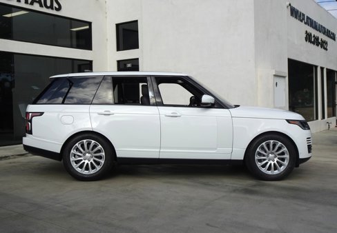 Used 2020 Land Rover Range Rover HSE image 8