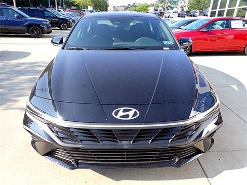 New 2025 Hyundai Elantra Sport image 8
