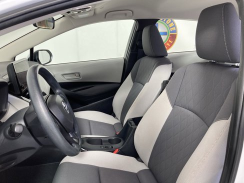 Used 2023 Toyota Corolla LE image 9