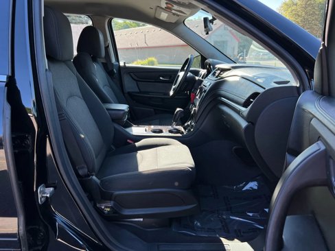 Used 2016 Chevrolet Traverse LT w/ LPO, 'HIT The Road' Package image 18