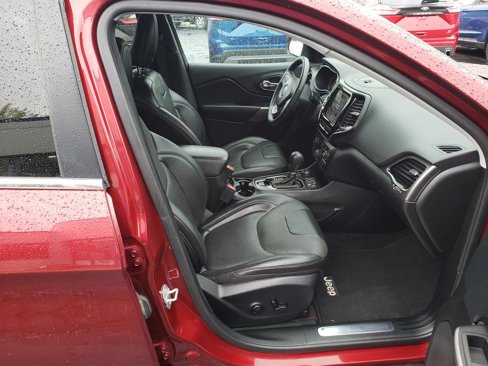 Used 2019 Jeep Cherokee Limited image 18