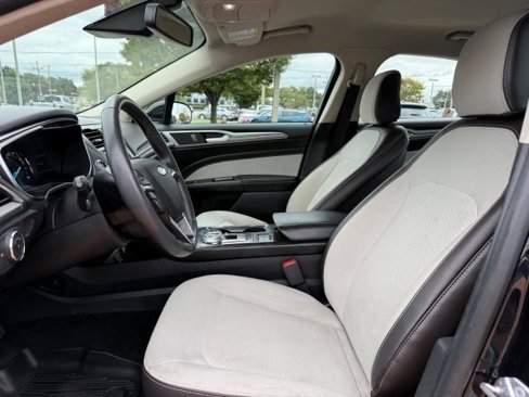 Used 2020 Ford Fusion SE w/ Equipment Group 151A image 12