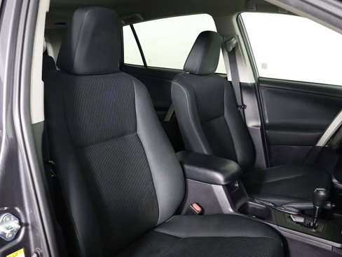 Used 2017 Toyota RAV4 LE image 25