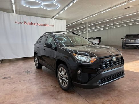 Used 2019 Toyota RAV4 XLE Premium image 10