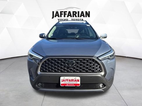 Used 2022 Toyota Corolla Cross XLE image 8