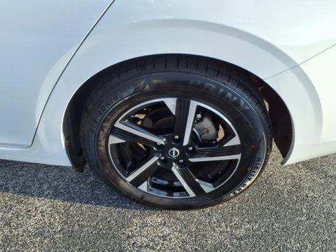 Used 2024 Nissan Sentra SV image 7