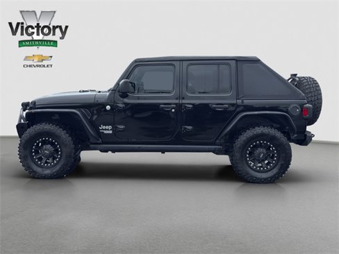 Used 2018 Jeep Wrangler Unlimited Sport image 3