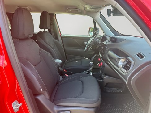 Used 2023 Jeep Renegade Latitude w/ Premium Group image 12