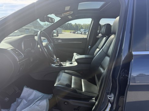 Used 2019 Jeep Grand Cherokee Limited w/ Trailer Tow Group IV image 10