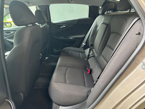 Used 2023 Chevrolet Malibu LT w/ Driver Confidence Package image 40