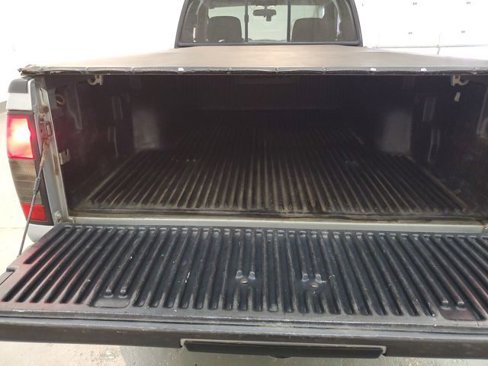 Used 2003 Nissan Frontier SE image 24