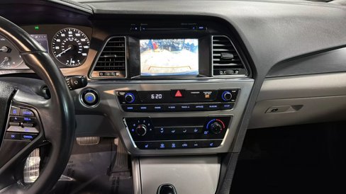 Used 2017 Hyundai Sonata Sport w/ Value Edition Package 02 image 40
