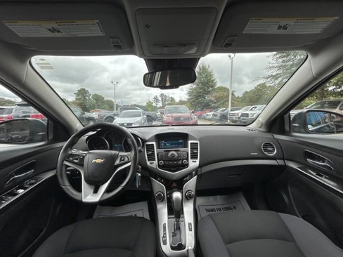Used 2014 Chevrolet Cruze LT image 18