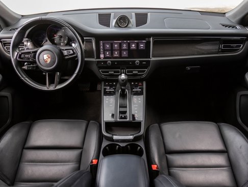 Certified 2022 Porsche Macan image 12