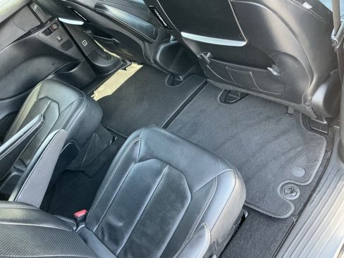 Used 2019 Chrysler Pacifica Touring-L Plus w/ Advanced Safetytec Group image 34