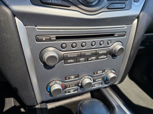 Used 2017 Nissan Pathfinder SL image 33
