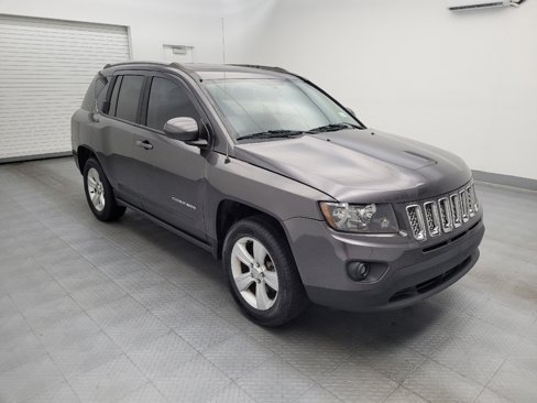 Used 2015 Jeep Compass Latitude w/ Sun/Sound Group image 11