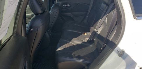 Used 2019 Jeep Cherokee Limited w/ Technology Group image 12