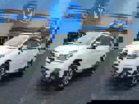 Used 2018 Subaru Outback 2.5i Touring w/ Popular Package #3 image 1