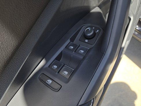 New 2025 Volkswagen Jetta Sport image 18