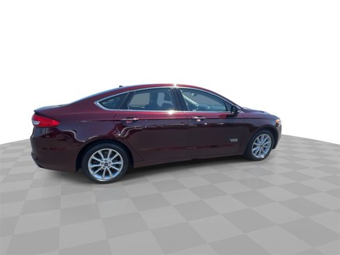 Used 2017 Ford Fusion Energi SE image 8