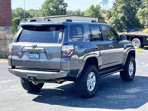 Used 2020 Toyota 4Runner SR5 image 5