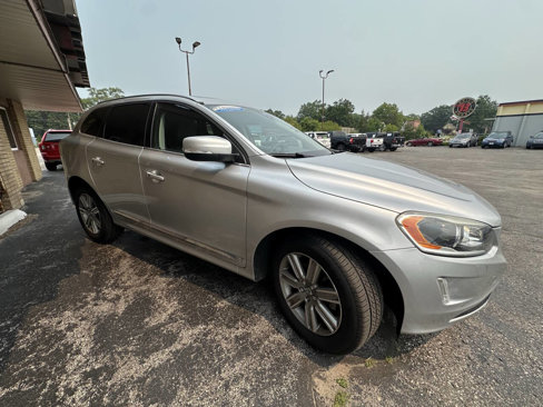 Used 2017 Volvo XC60 T5 Inscription w/ Preferred Option Package image 4