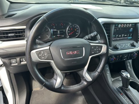 Used 2018 GMC Acadia SLT image 27