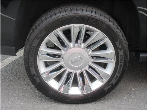Used 2017 Cadillac Escalade Platinum image 35