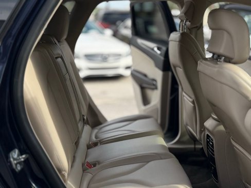 Used 2017 Lincoln MKC Premiere image 16